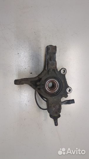 Ступица (кулак, цапфа) левая передняя Peugeot 3008