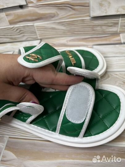 Сандалии женские