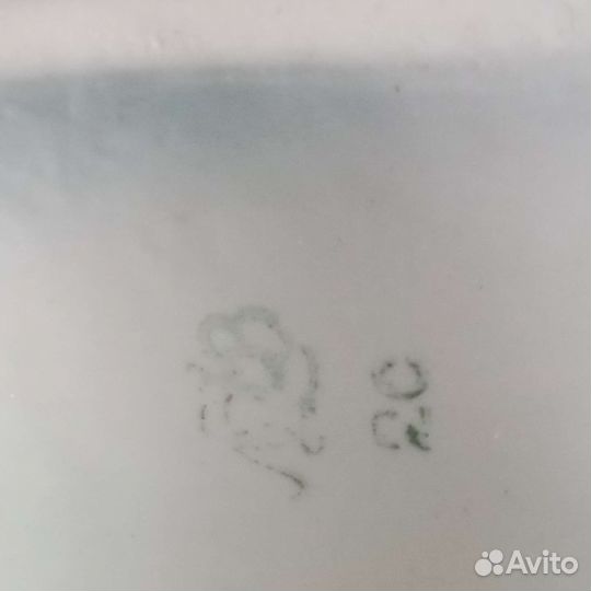 Фарфоровые статуэтки. Кошка