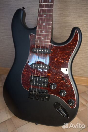 Электрогитара Harley Benton ST-20HSS SB + комбик