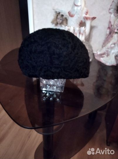 Шапка женская из каракуля