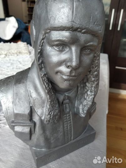 Бюст «Космонавт Юрий Гагарин», СССР, Монументскул