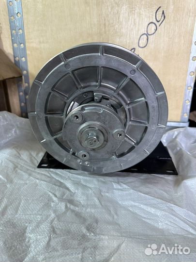 Кронштейн одноопорный на мотобуксировщик