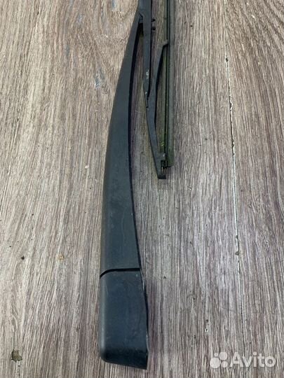 Поводок дворника задний Mazda 3 хетчбэк 5-ти дв