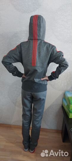 Спортивный костюм для девочки 152-156