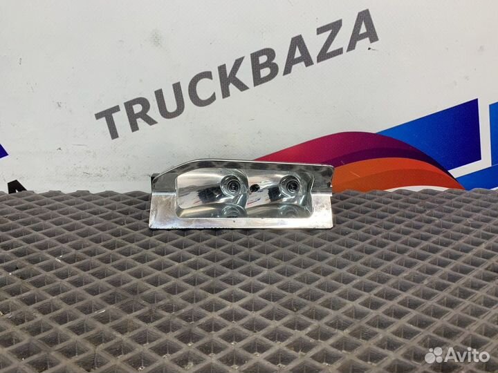 Плафон салонный правый Volvo FH