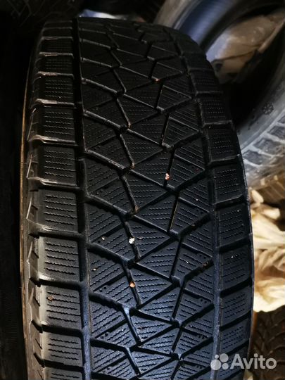 Bridgestone Blizzak DM-V2 225/65 R17