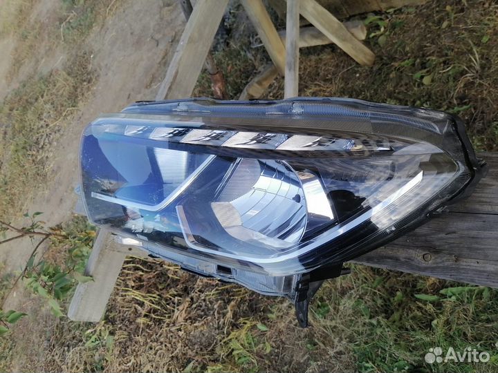 Фара LADA xray правая