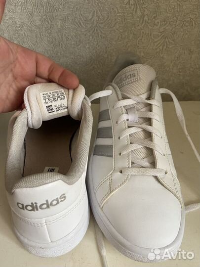 Кроссовки adidas р. 37-38