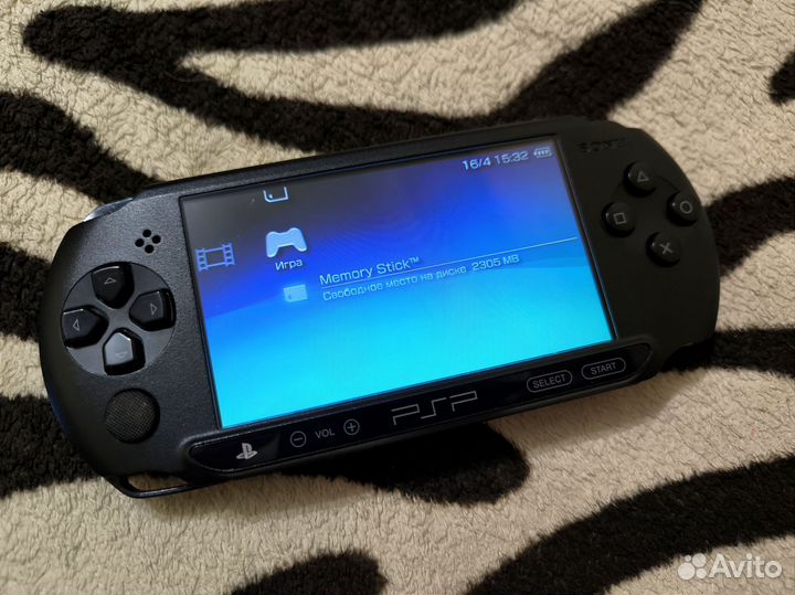 Sony PSP E-1004 16Gb Прошитая