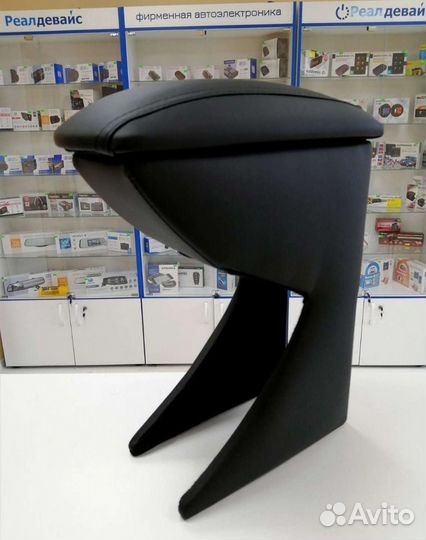 Подлокотник Nissan Almera (уп1) с 2012