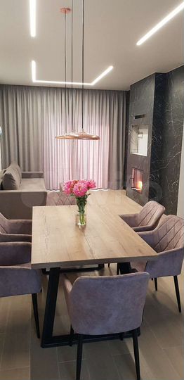 Дом 277 м² на участке 4 сот.