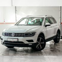 Volkswagen Tiguan 2.0 AMT, 2018, 145 802 км, с пробегом, цена 2 468 480 руб.