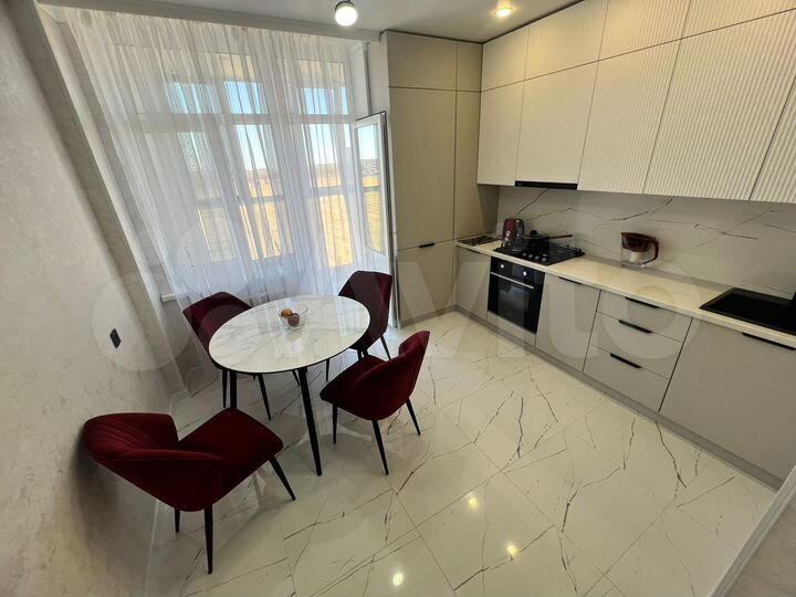 2-к. квартира, 60 м², 12/18 эт.