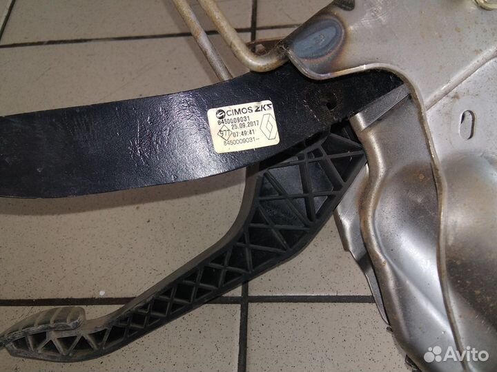 Педальный узел Ларгус