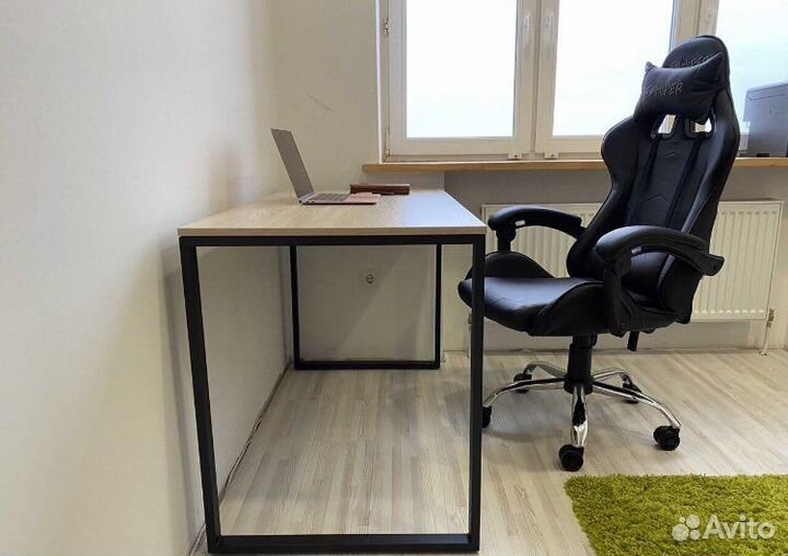 Стол для компьютера набор салфеток в подарок