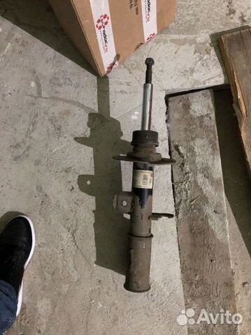 Передний Правый амортизатор BMW X5 e53