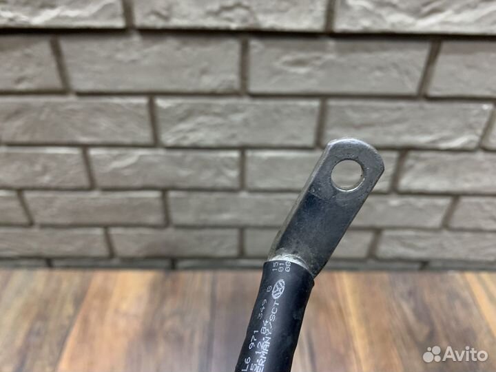 Volkswagen Touareg 1й Провод генератора