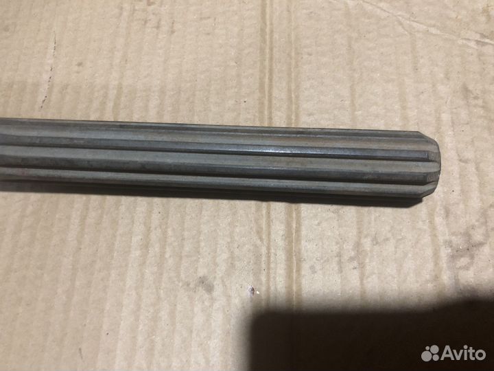 Полуось переднего ведущего моста Мтз 82