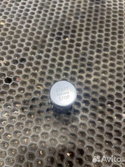 Кнопка старт стоп Audi A4 B9 DES 2.0 TDI 2017