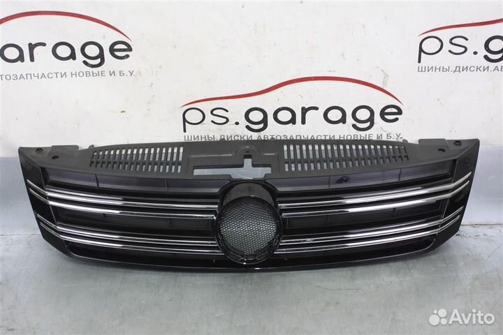 Решетка радиатора Volkswagen Tiguan 2011