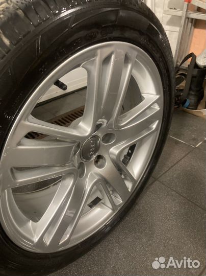 Audi Q3 RSQ3 R18 оригинал комплект