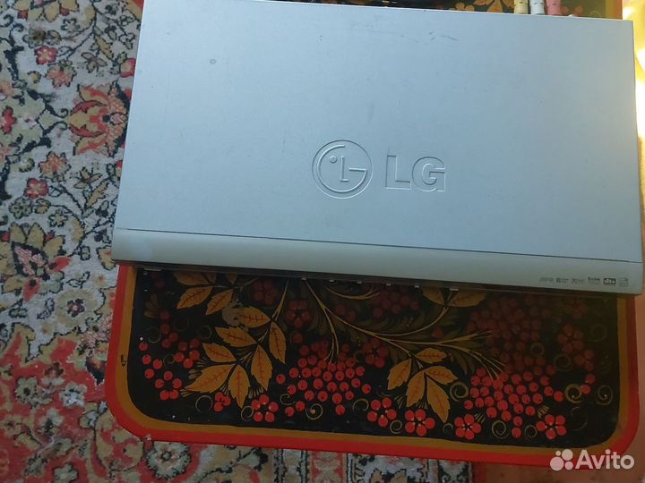 DVD проигрыватель LG