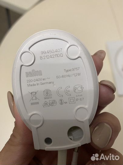 Зарядка для зубной щетки и дорожный чехол