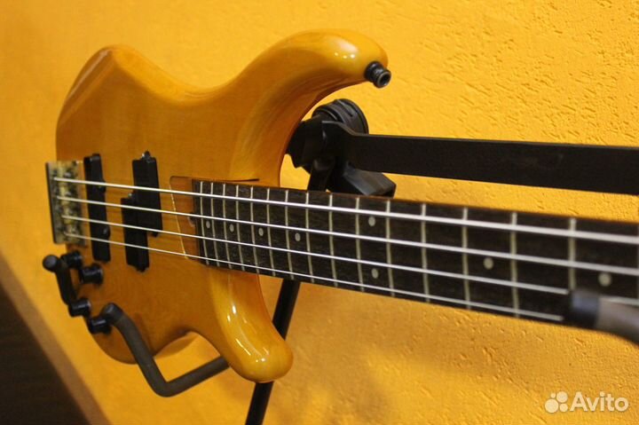 Fernandes FRB-70 VN Revolver Bass