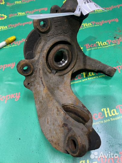 Кулак поворотный левый Ford Focus 2 седан 1.8