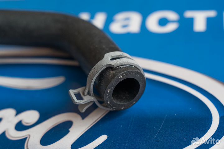 Патрубок печки впускной Форд Фокус 2 1.8-2.0