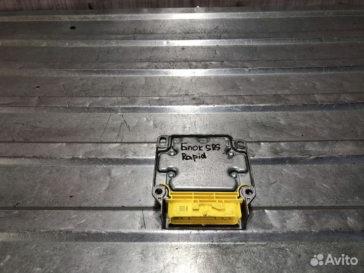 Блок SRS Шкода Рапид