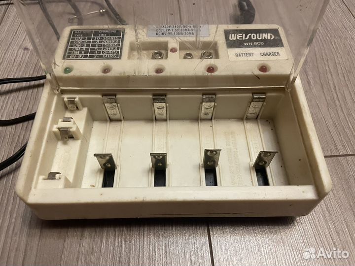 Зарядное устройство для батареек WN-808