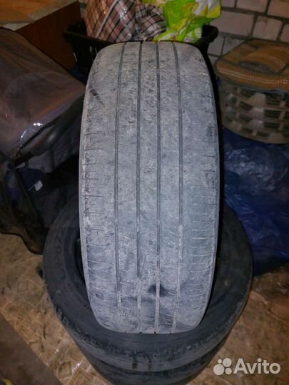 Nexen Classe Premiere 672 215/60 R17