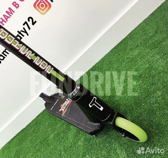 Трюковой самокат tech team duker 202