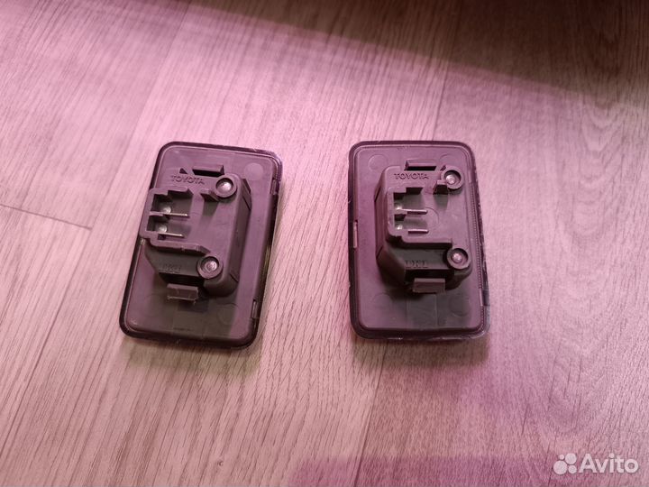 Светильник двери Toyota Mark 2 / Cresta / GX81