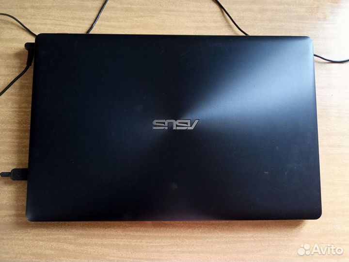 Ноутбук asus x550c