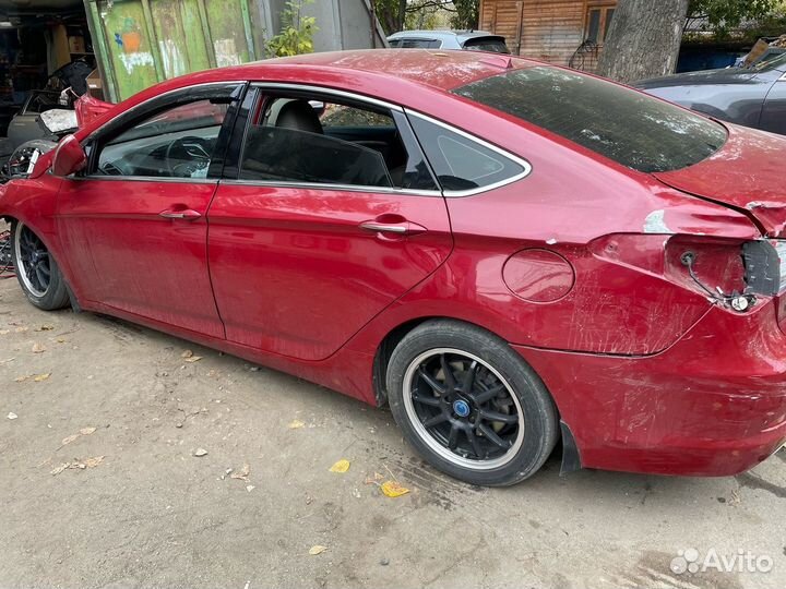 В разборе Hyundai I40 2012г