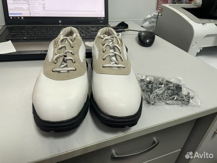 Обувь для игры в гольф