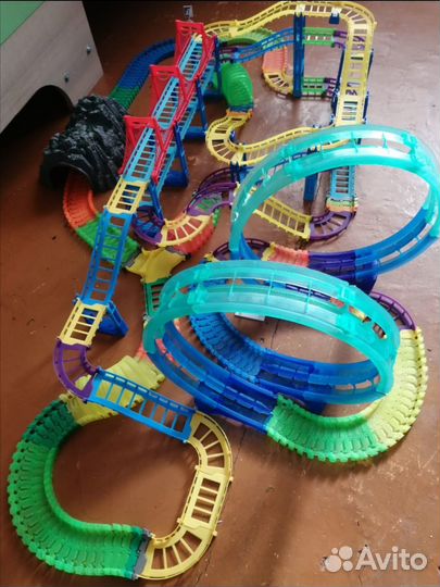 Трек - конструктор железная дорога на батарейках