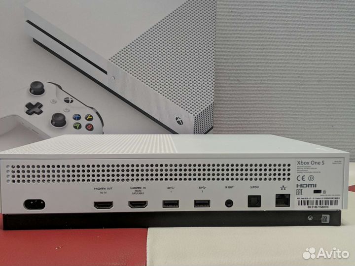 Игровая приставка Xbox One S 1Tb