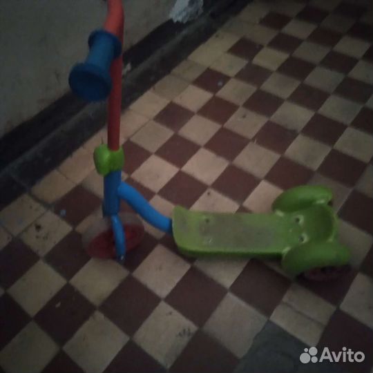 Самокат для малышей бу