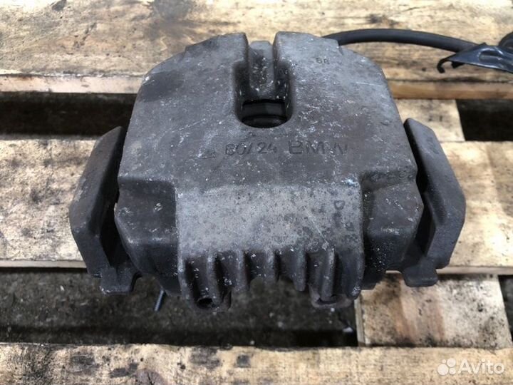 Суппорт тормозной передний правый Bmw 3 E90 N46B20