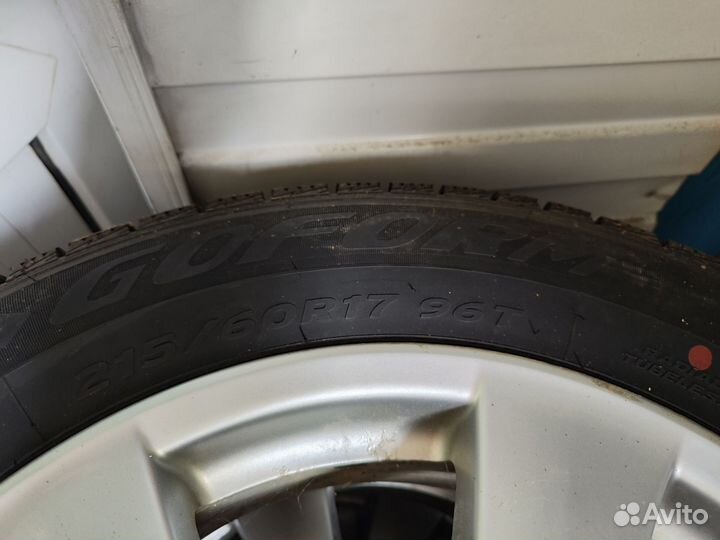 Goform W705 215/60 R17