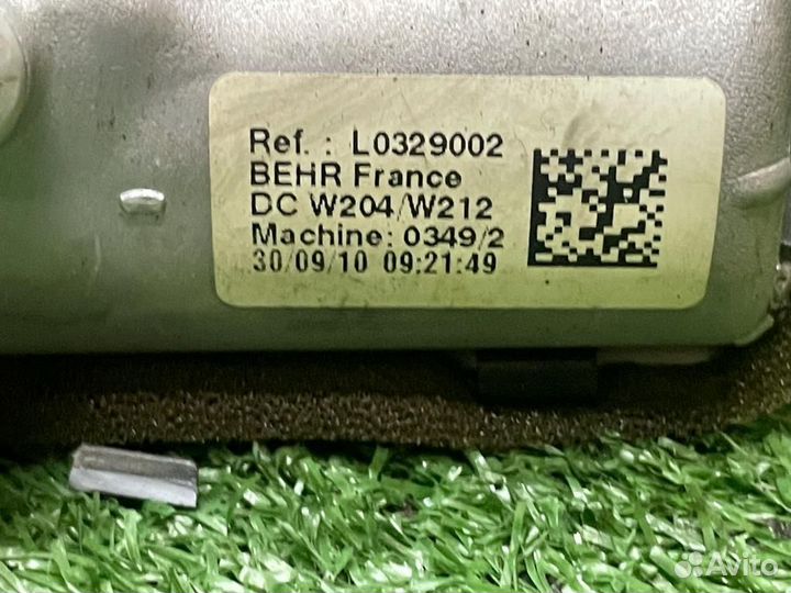 Радиатор кондиционера на Мерседес w204 w212