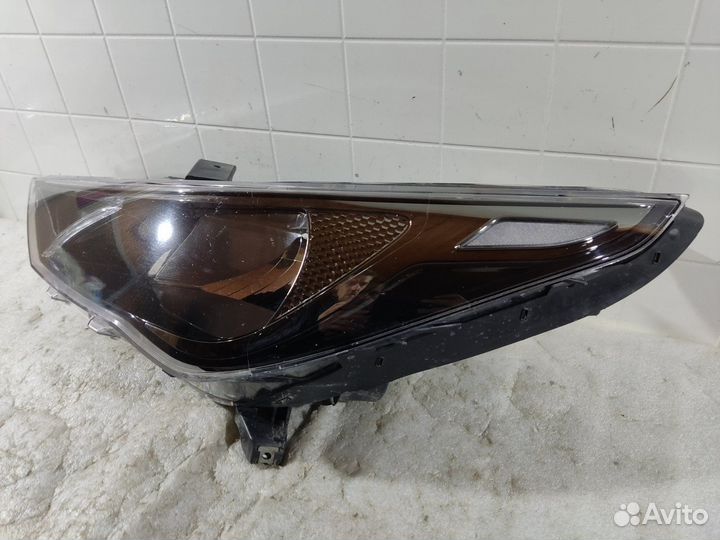 Фара галоген передняя левая Hyundai Solaris 2