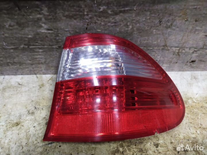 Задний правый фонарь mercedes S211