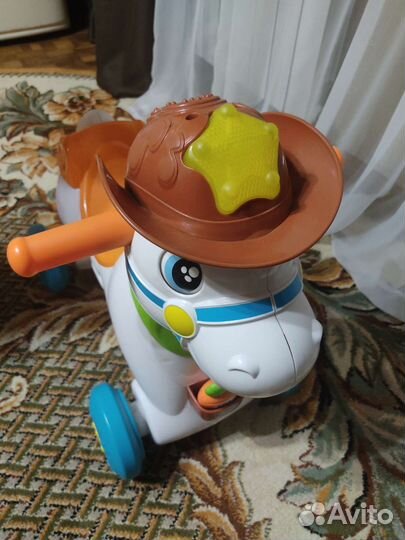 Лошадь качалка каталка Chicсo baby radeo