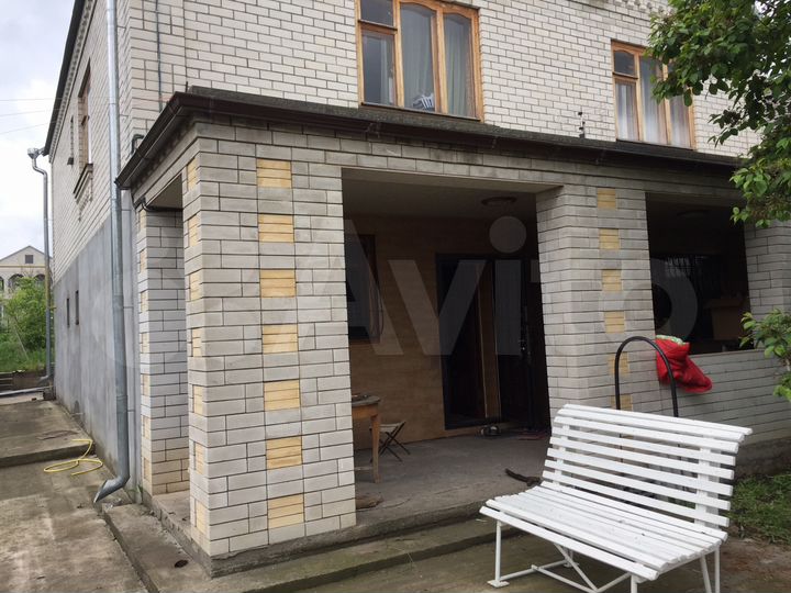 Дом 191 м² на участке 11 сот.