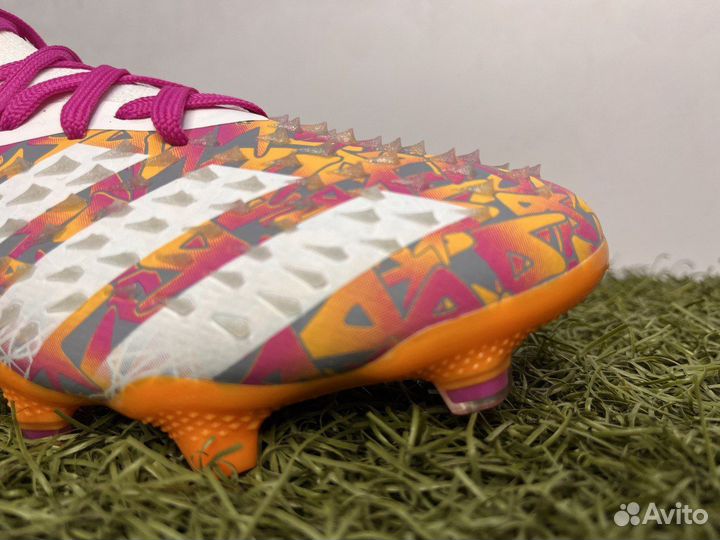 Футбольные бутсы Adidas Predator Freak